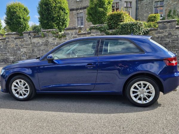 Audi A3 Hatchback, Diesel, 2014, Blue