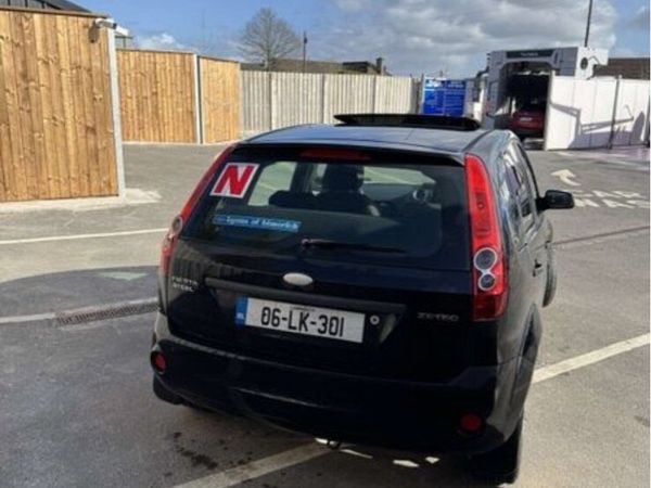 Ford Fiesta Hatchback, Petrol, 2006, Black