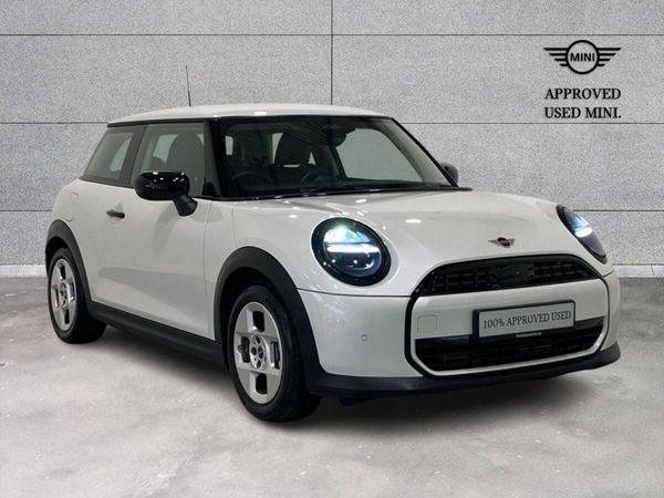 Mini Cooper Hatchback, Petrol, 2025, White