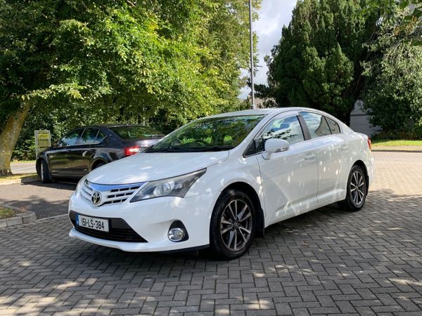 Toyota Avensis Saloon, Diesel, 2015, White