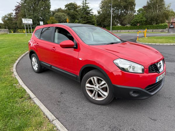 Nissan Qashqai+2 MPV, Diesel, 2013, Red