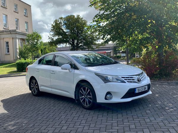 Toyota Avensis Saloon, Diesel, 2015, White