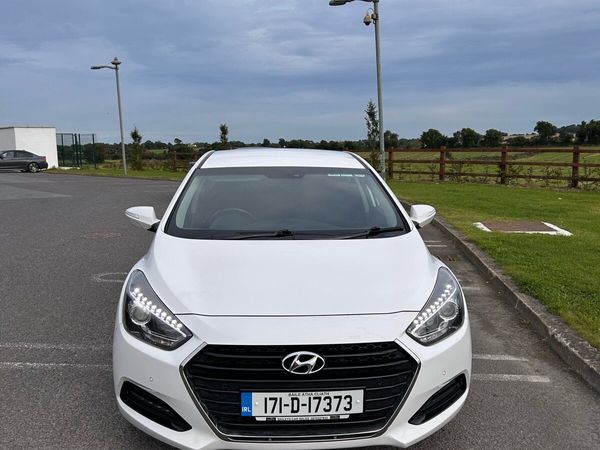 Hyundai i40 Saloon, Diesel, 2017, White