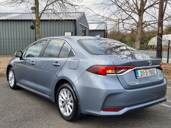 Toyota Corolla Saloon, Petrol Hybrid, 2021, Grey
