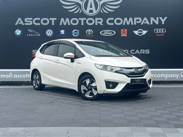 Honda Fit Hatchback, Petrol Hybrid, 2013, White