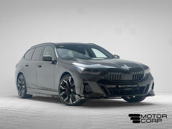 BMW 5-Series Estate, Petrol Plug-in Hybrid, 2024, Grey