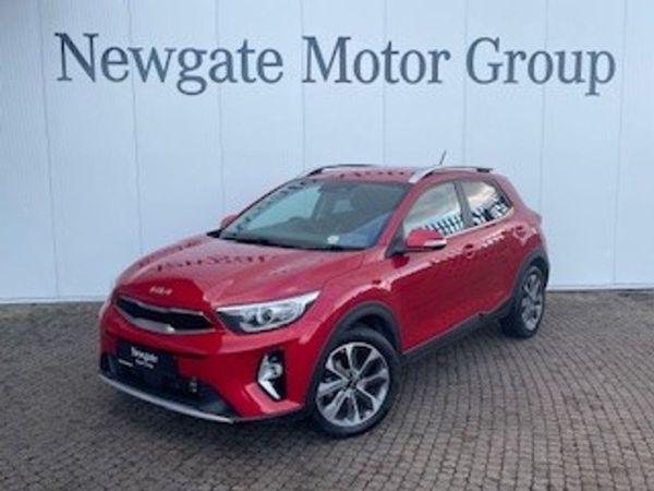 Kia Stonic MPV, Hybrid, 2023, Red