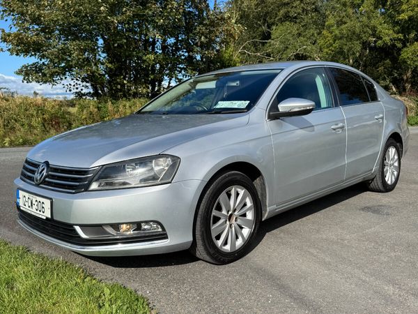 Volkswagen Passat Saloon, Diesel, 2012, Silver