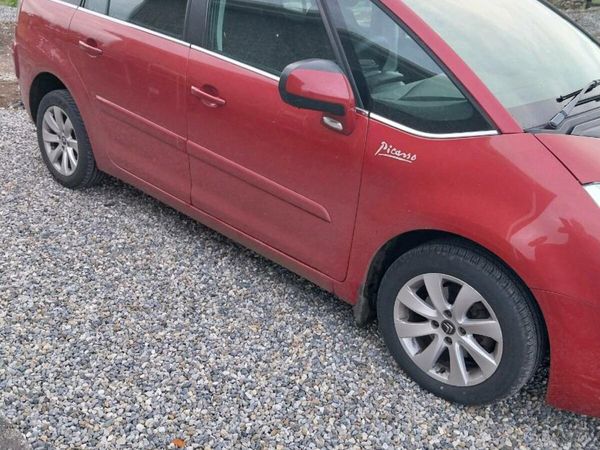 Citroen C4 Picasso MPV, Diesel, 2011, Red