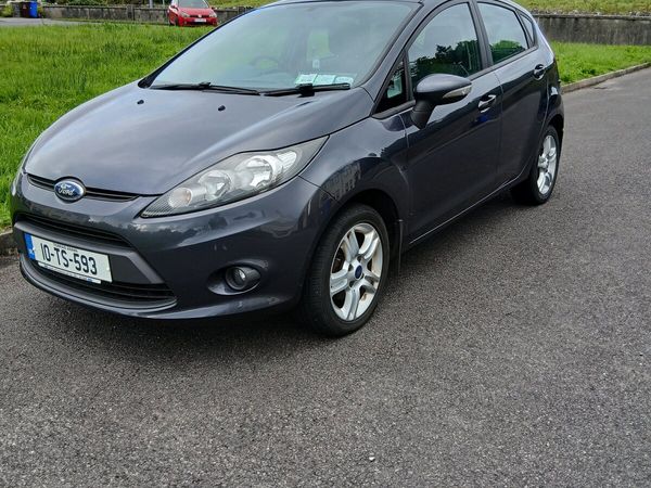 Ford Fiesta Hatchback, Petrol, 2010, Grey