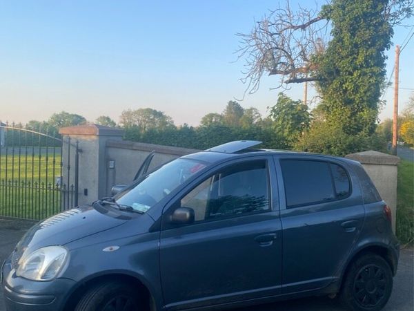 Toyota Yaris Hatchback, Petrol, 2005, Blue