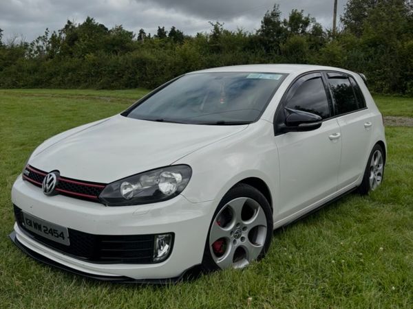 Volkswagen Golf Hatchback, Petrol, 2013, White