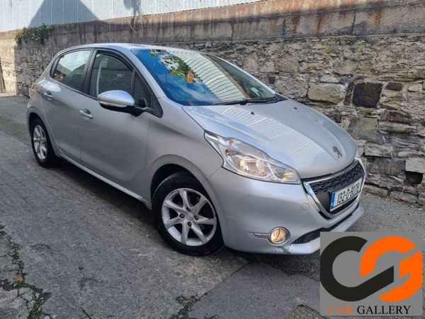 Peugeot 208 Hatchback, Petrol, 2013, Grey