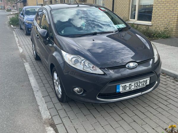 Ford Fiesta Hatchback, Diesel, 2010, Grey