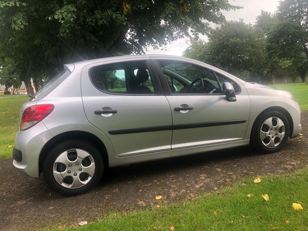 Peugeot 207 Hatchback, Diesel, 2010, Grey