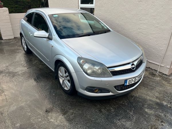Opel Astra Hatchback, Petrol, 2007, Silver