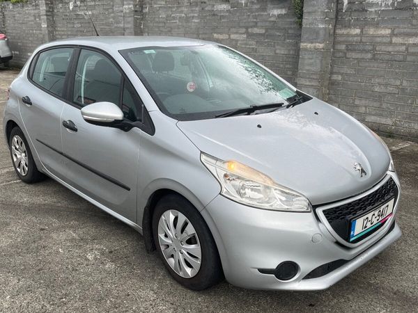 Peugeot 208 Hatchback, Diesel, 2012, Grey