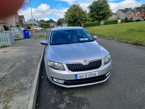 Skoda Octavia Saloon, Diesel, 2014, Silver