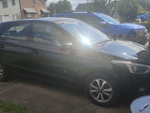 Hyundai i20 Hatchback, Petrol, 2018, Black