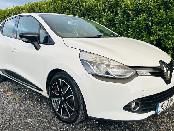 Renault Clio Hatchback, Petrol, 2015, White
