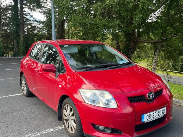 Toyota Auris Hatchback, Petrol, 2008, Red