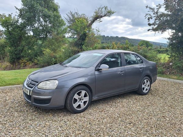 Volkswagen Jetta Saloon, Diesel, 2009, Grey