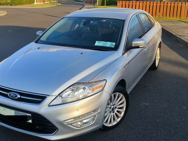 Ford Mondeo Hatchback, Diesel, 2012, Silver