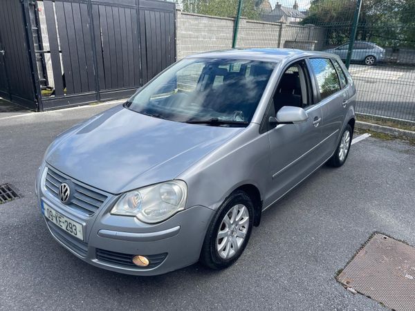 Volkswagen Polo Hatchback, Petrol, 2009, Silver