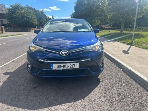 Toyota Avensis Saloon, Diesel, 2016, Blue