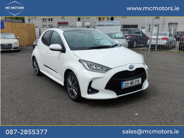 Toyota Yaris Hatchback, Petrol Hybrid, 2023, White