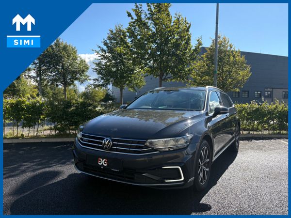 Volkswagen Passat Estate, Petrol Hybrid, 2021, Grey