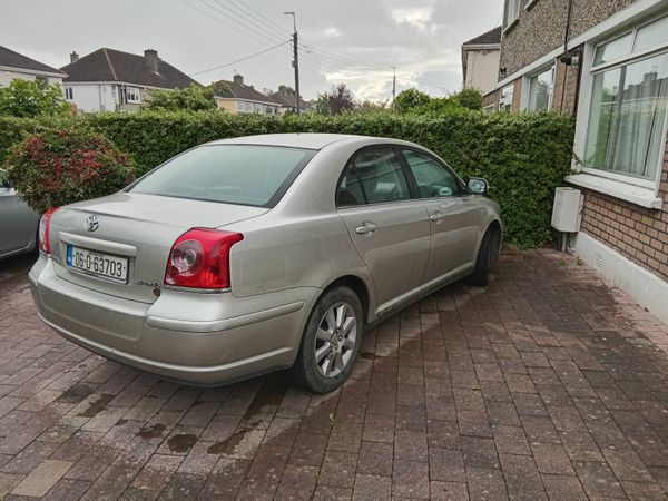 Toyota Avensis Saloon, Petrol, 2006, Silver