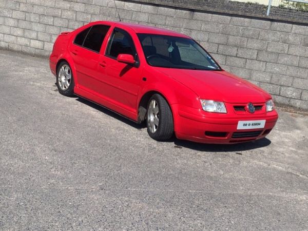 Volkswagen Bora Saloon, Diesel, 2002, Red