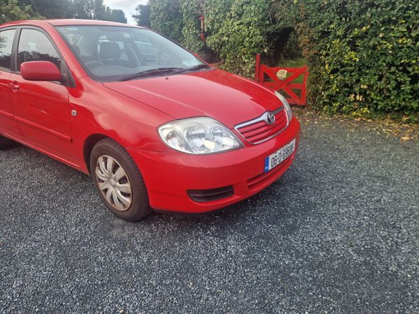Toyota Corolla Saloon, Petrol, 2006, Red