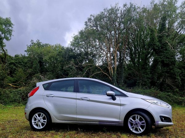 Ford Fiesta Hatchback, Petrol, 2017, Silver