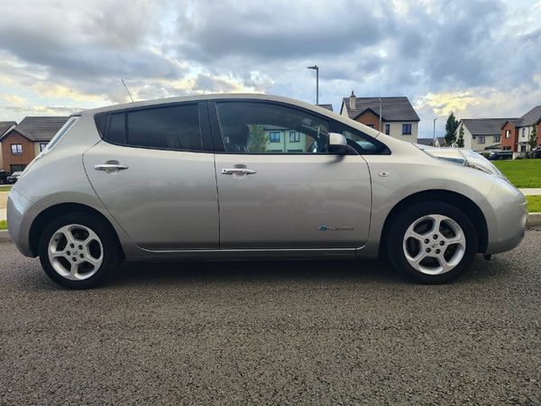 Nissan Leaf Hatchback, Electric, 2017, Grey