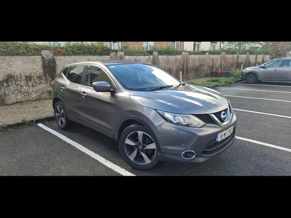 Nissan Qashqai Hatchback, Diesel, 2015, Grey
