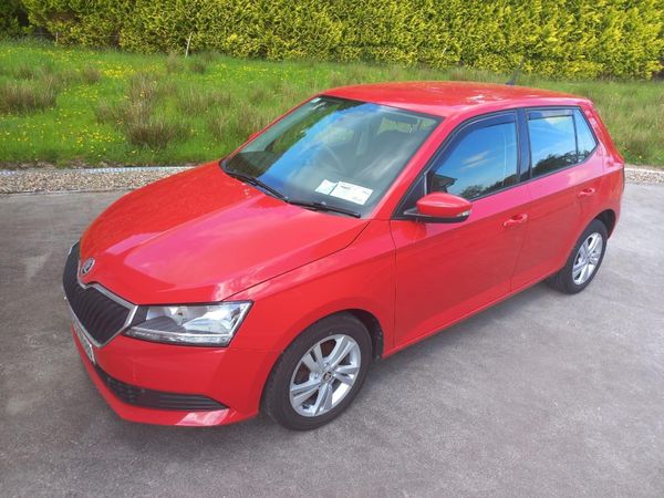 Skoda Fabia Hatchback, Petrol, 2019, Red