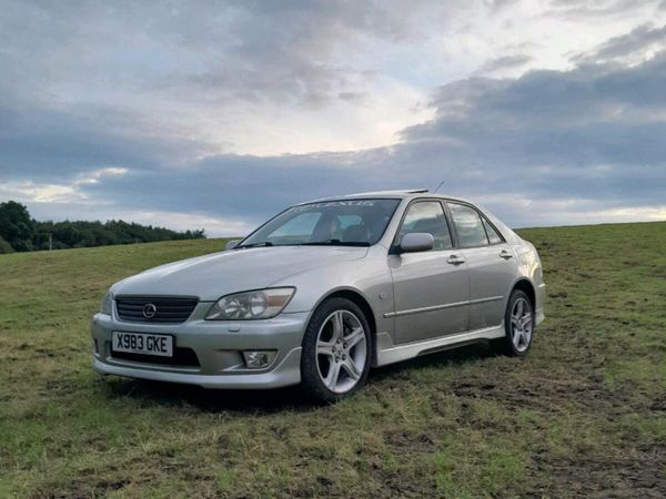 Lexus IS Saloon, Petrol, 2000, Silver
