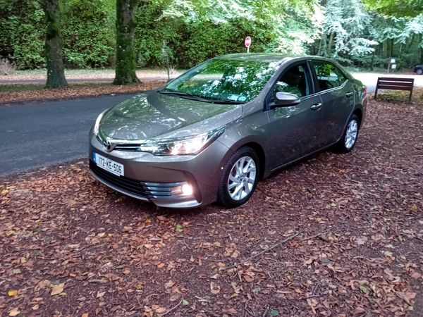 Toyota Corolla Saloon, Diesel, 2017, Grey