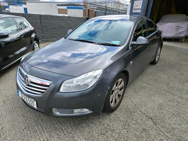 Vauxhall Insignia Hatchback, Diesel, 2012, Grey