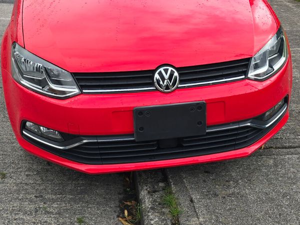 Volkswagen Polo Hatchback, Petrol, 2016, Red