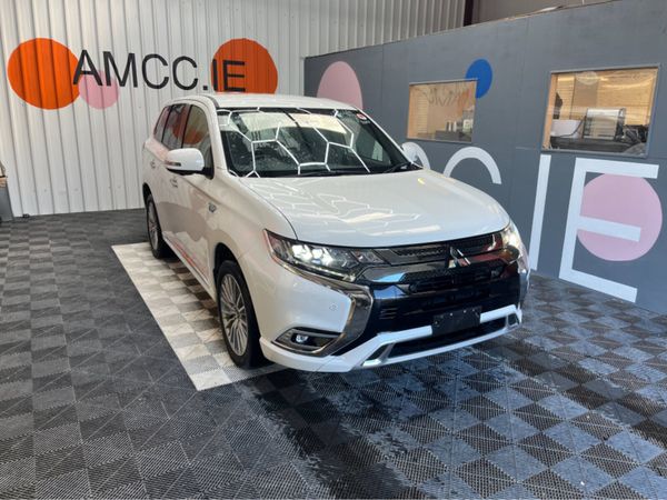 Mitsubishi Outlander SUV, Petrol Plug-in Hybrid, 2020, White