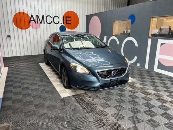Volvo V40 Estate, Petrol, 2013, Blue