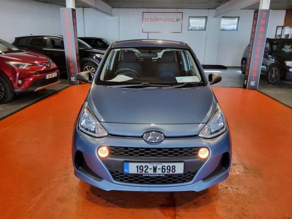 Hyundai i10 Hatchback, Petrol, 2019, Blue