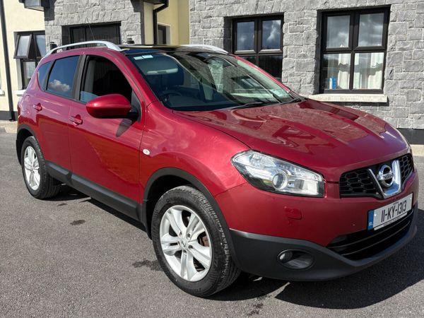 Nissan Qashqai Hatchback, Petrol, 2011, Red