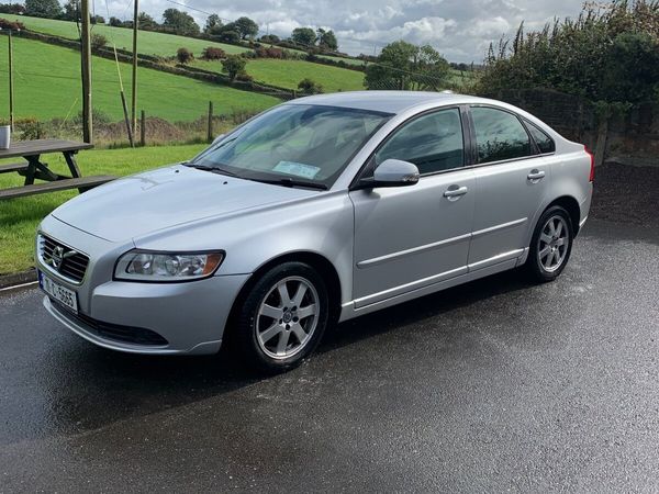 Volvo S40 Saloon, Diesel, 2011, Silver