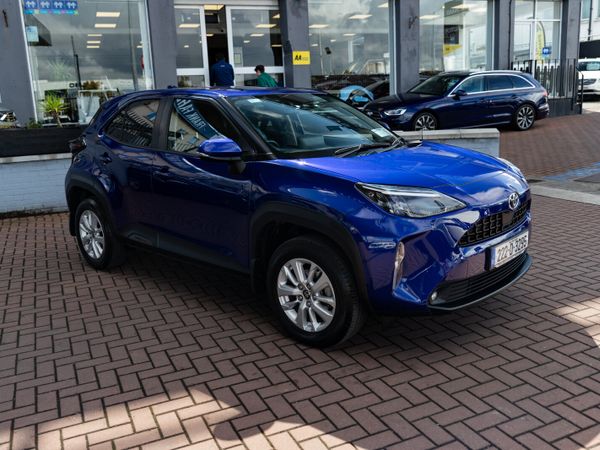 Toyota Yaris Cross Hatchback, Petrol Hybrid, 2022, Blue