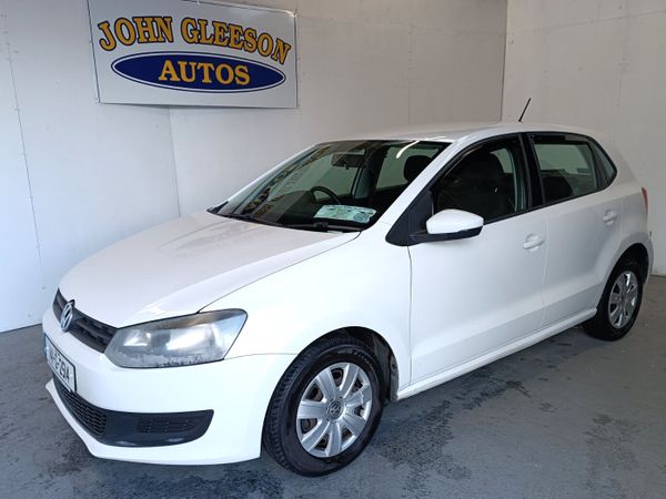 Volkswagen Polo Hatchback, Petrol, 2014, White