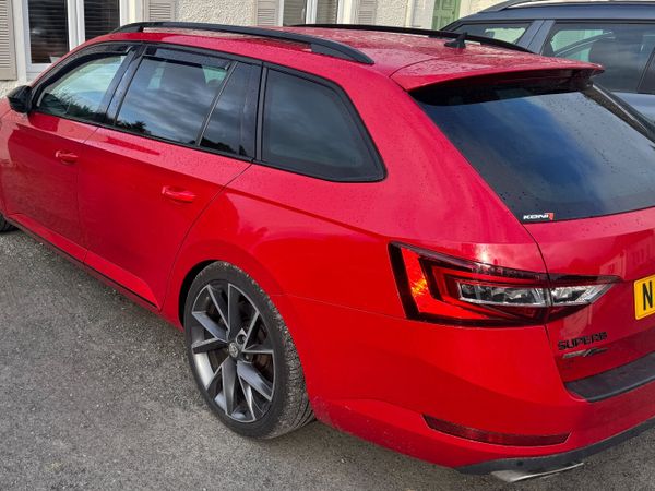Skoda Superb Estate, Petrol, 2018, Red